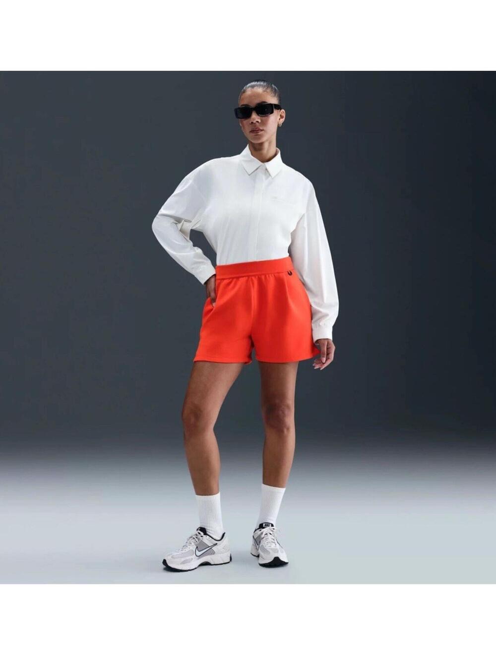 New $70 Nike Dri-FIT 24.7 Shorts Mid Rise 4" Impossibly Soft Womens Small Orange